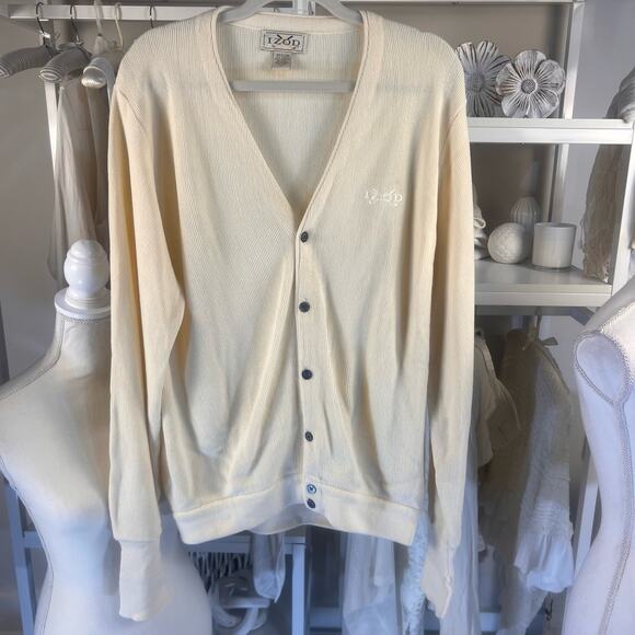 Izod Vintage Men's Size L  cream V neck button up cardigan sweater #3076 - Picture 1 of 7